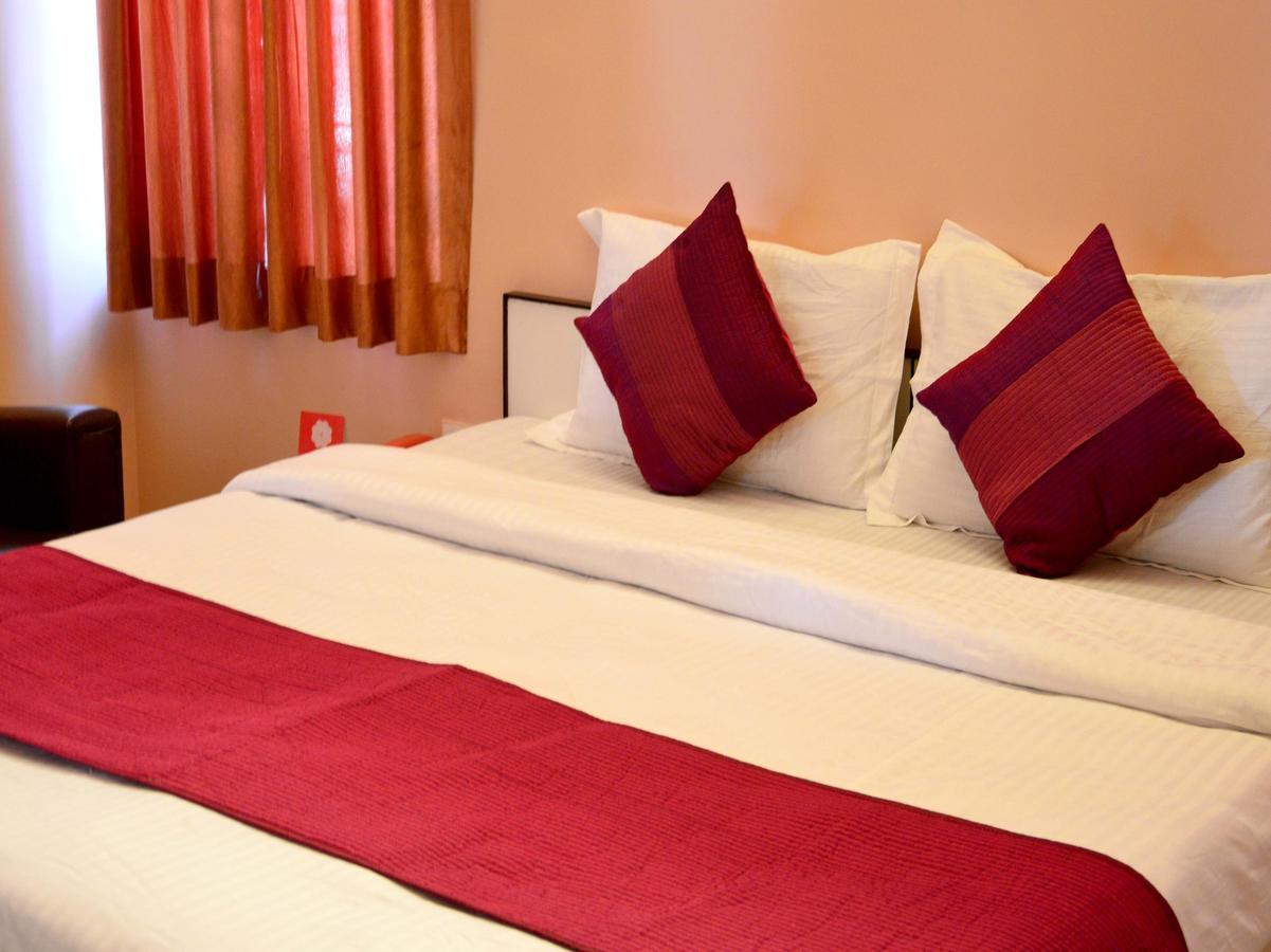 Oyo 6179 Hotel Aarjee Crescent Divisione di Jaipur Esterno foto