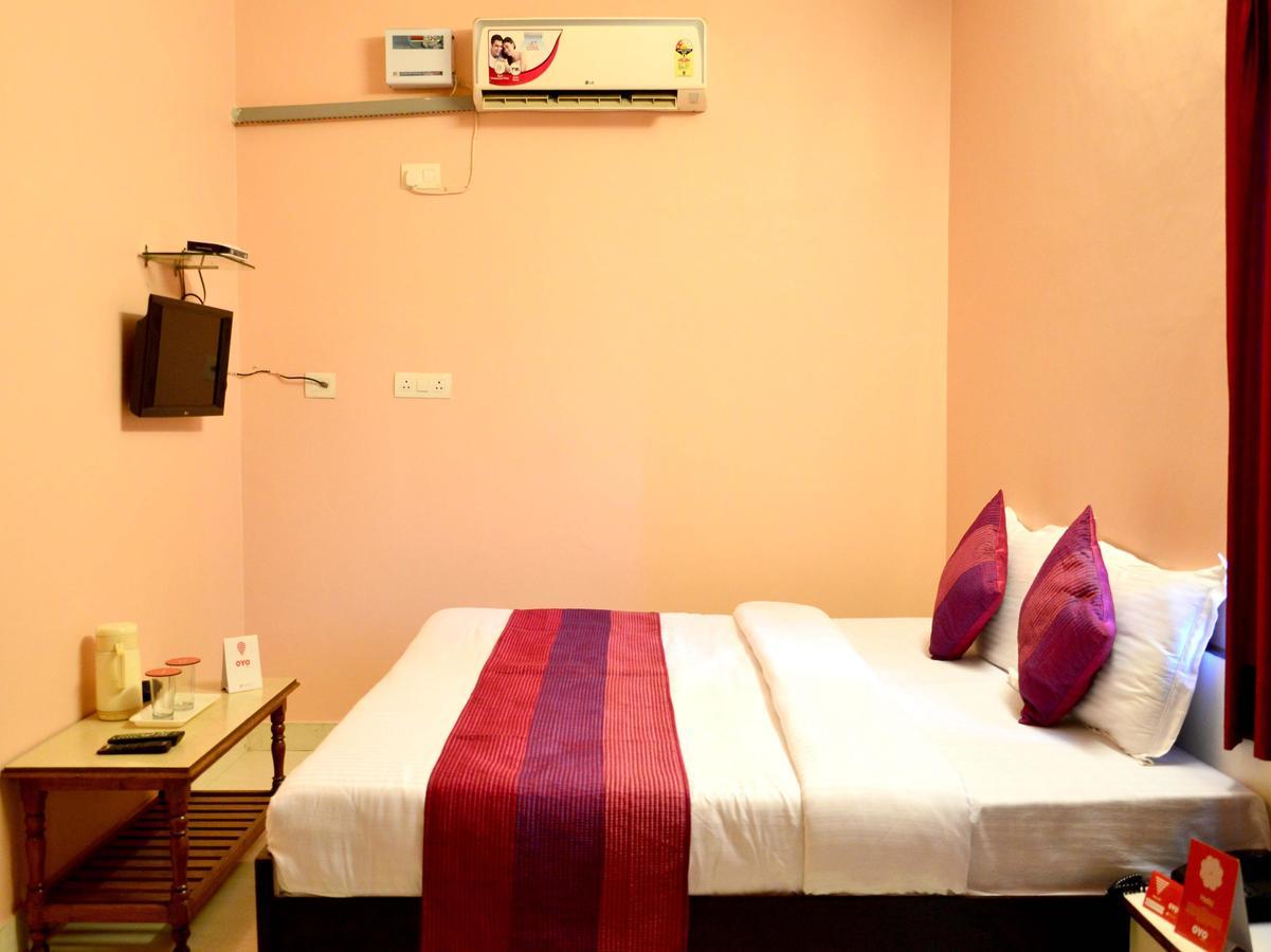 Oyo 6179 Hotel Aarjee Crescent Divisione di Jaipur Esterno foto