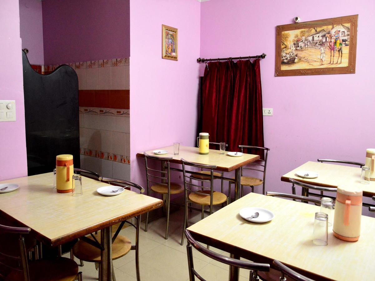 Oyo 6179 Hotel Aarjee Crescent Divisione di Jaipur Esterno foto