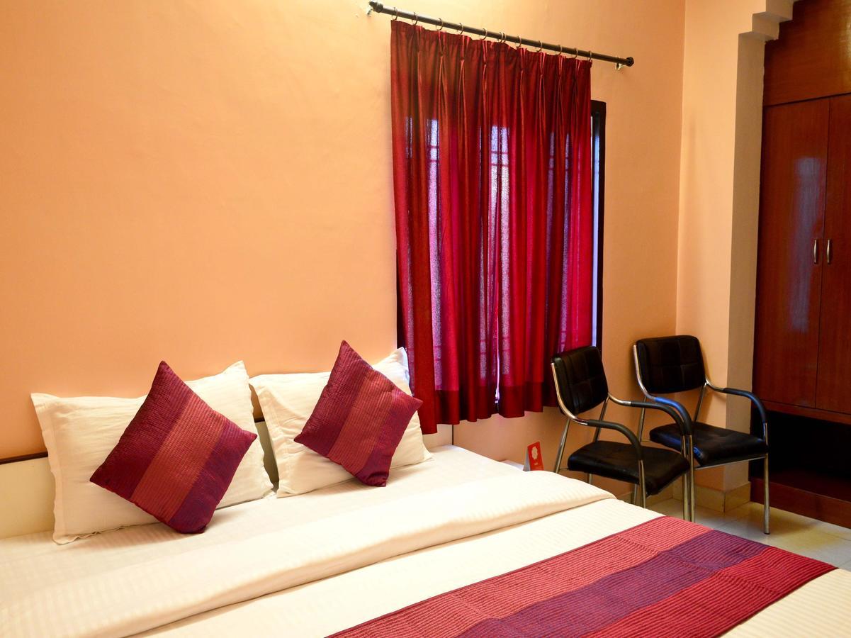 Oyo 6179 Hotel Aarjee Crescent Divisione di Jaipur Esterno foto